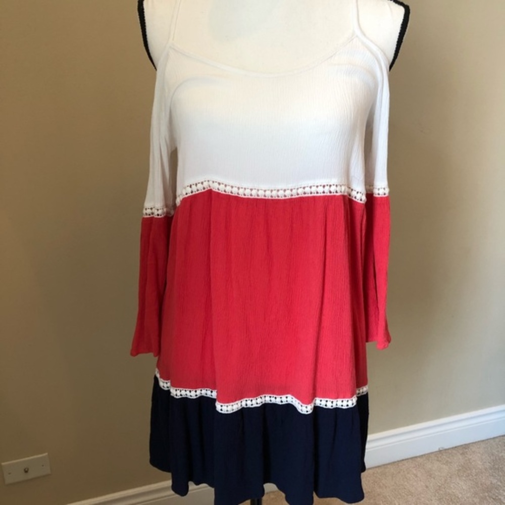 Umgee Cold Shoulder Top Large - Picture 7 of 8